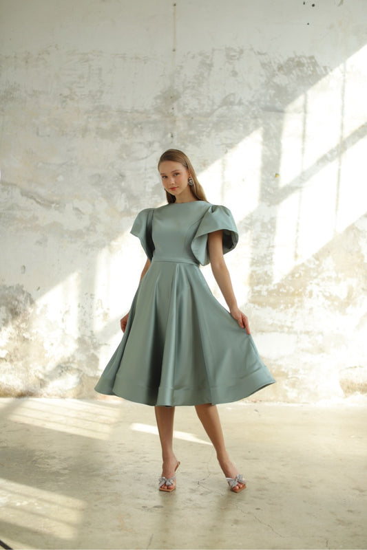 Midi Boy Açık Yeşil Saten Elbise