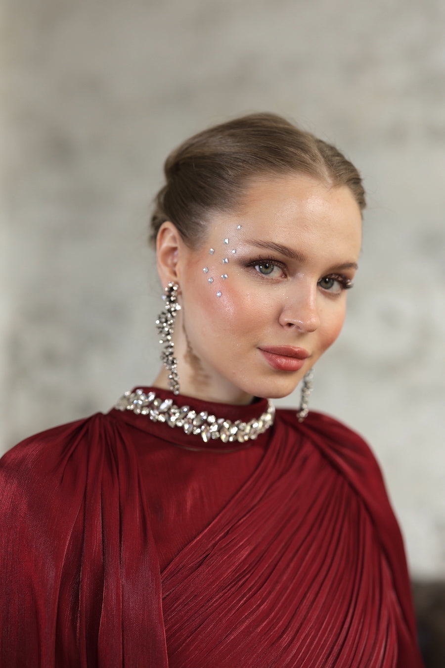 Çıkarılabilir Şal Detaylı Taş İşlemeli Elbise Bordo 20261