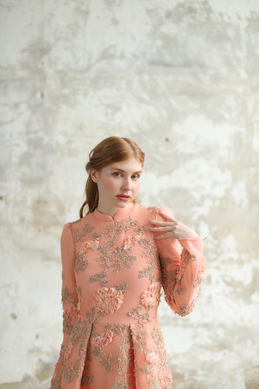 3 Boyutlu İthal Kumaş Çiçekli Elbise Somon