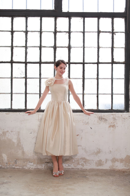 Robe Rose Taille Midi Rouge Claret 20255