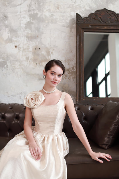 Robe Rose Taille Midi Rouge Claret 20255