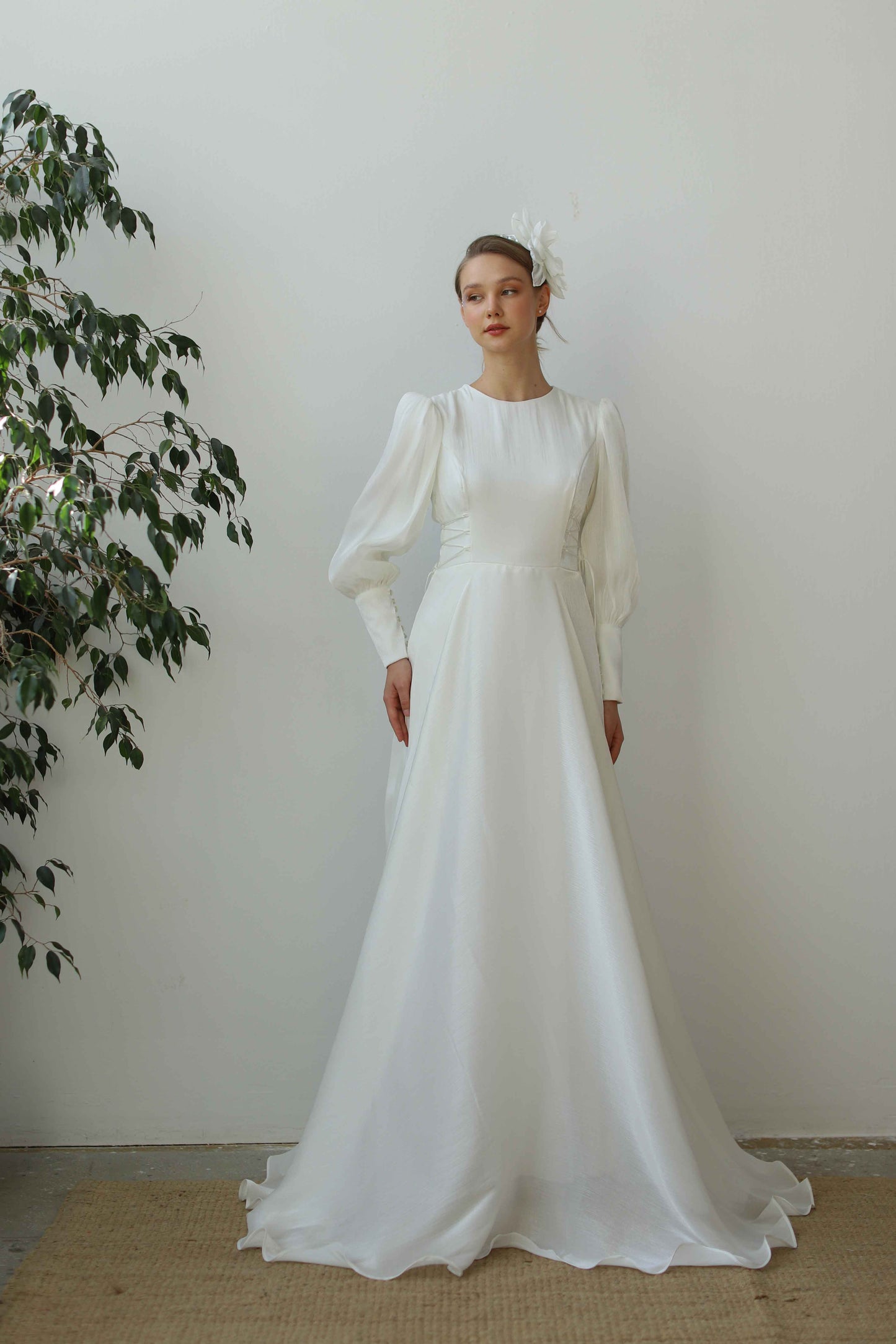 Bağcık Detaylı Şık Elbise Ekru