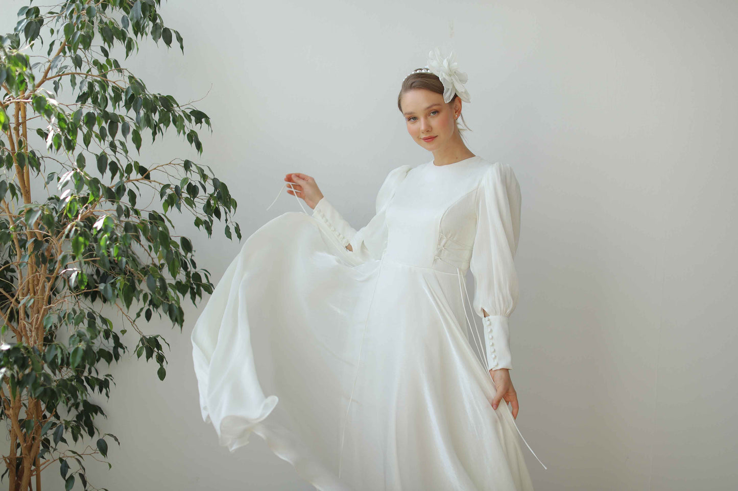 Bağcık Detaylı Şık Elbise Ekru