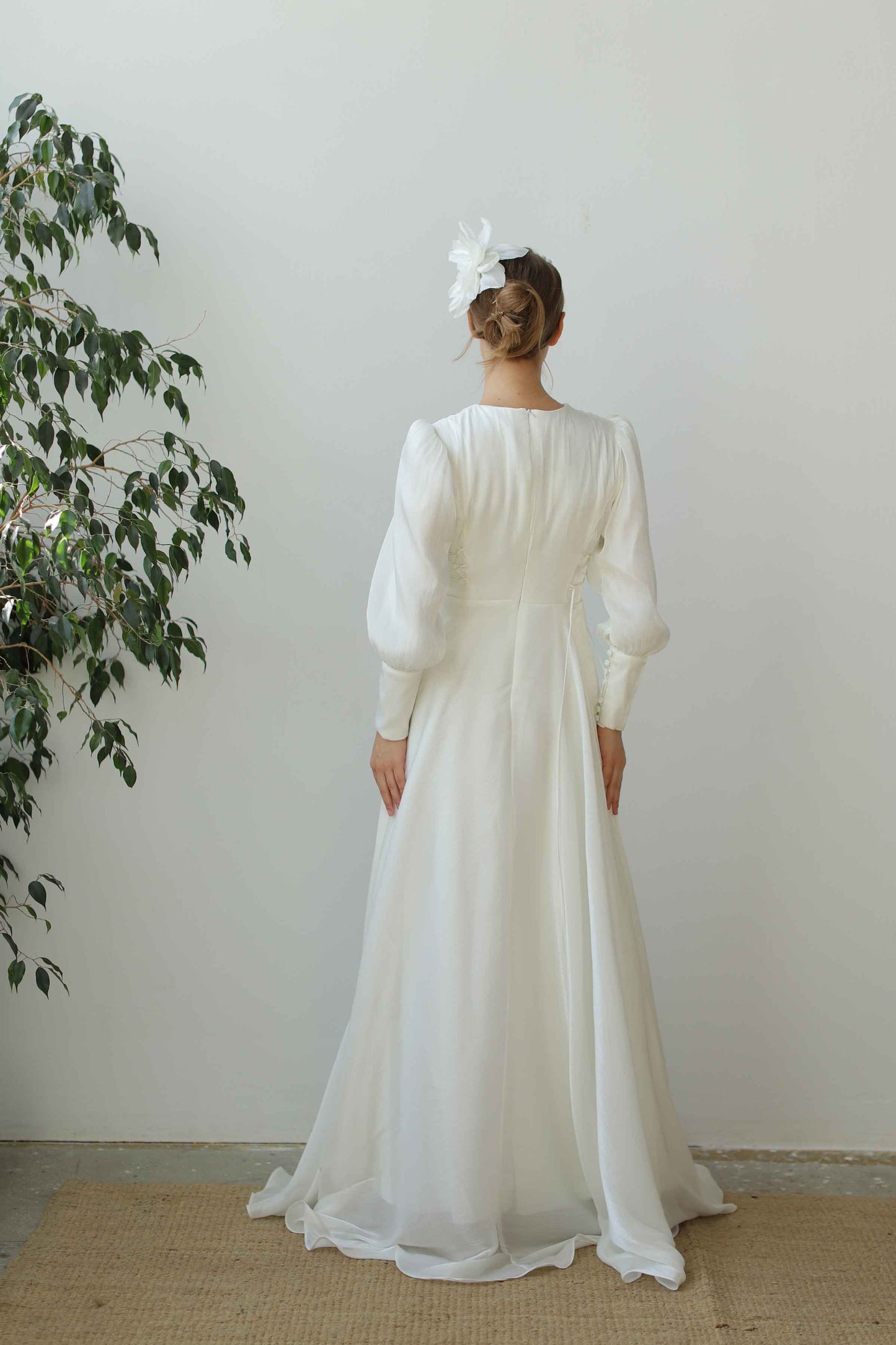 Bağcık Detaylı Şık Elbise Ekru