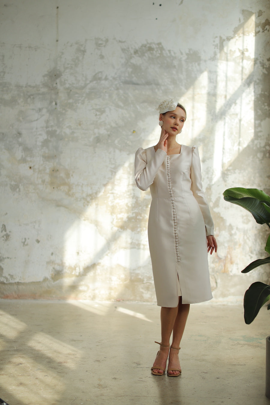 Parisian Düğmeli Bej Nikah Elbisesi