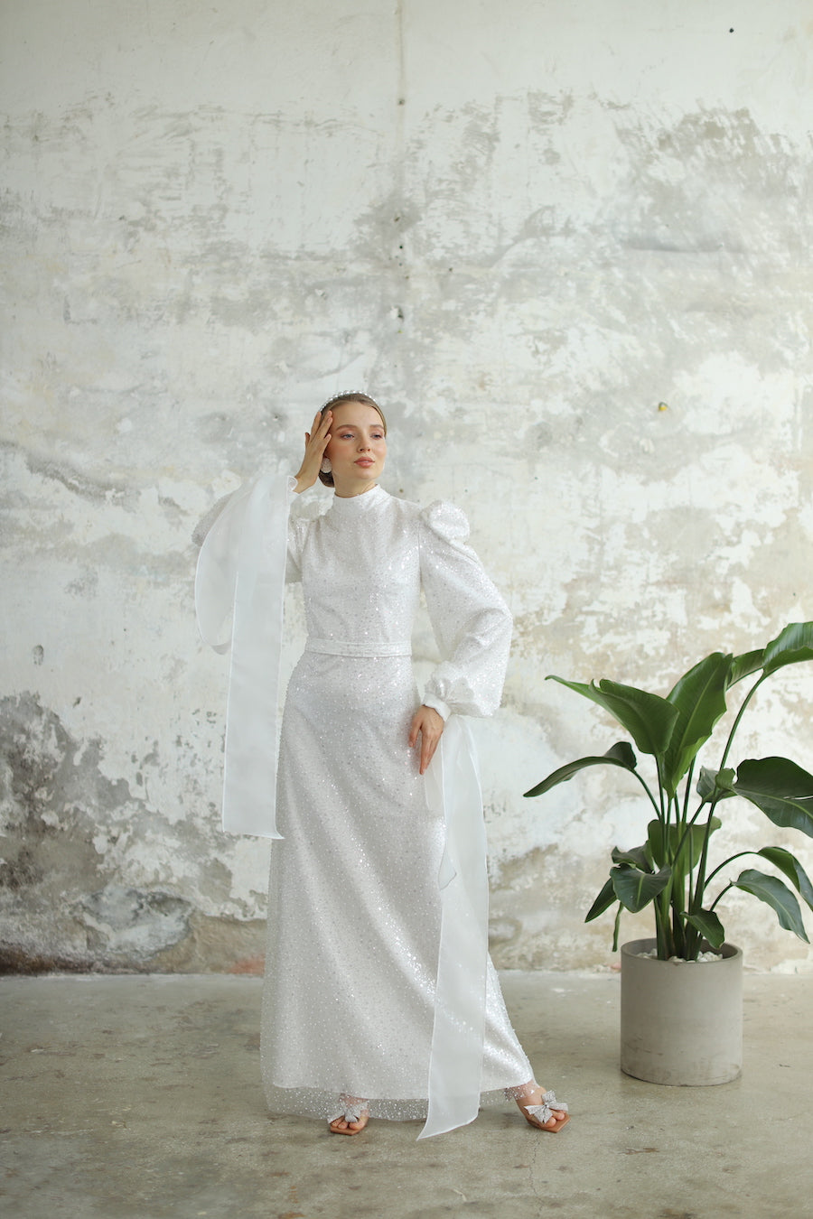 שמלת ערב נוצצת בצבע נחושת