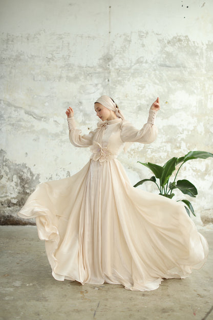 Çiçek Detaylı Manolya Elbise Bej