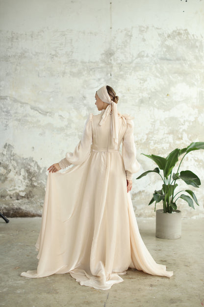 Çiçek Detaylı Manolya Elbise Bej