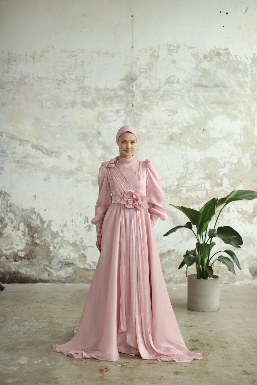 Çiçek Detaylı Manolya Elbise Pudra