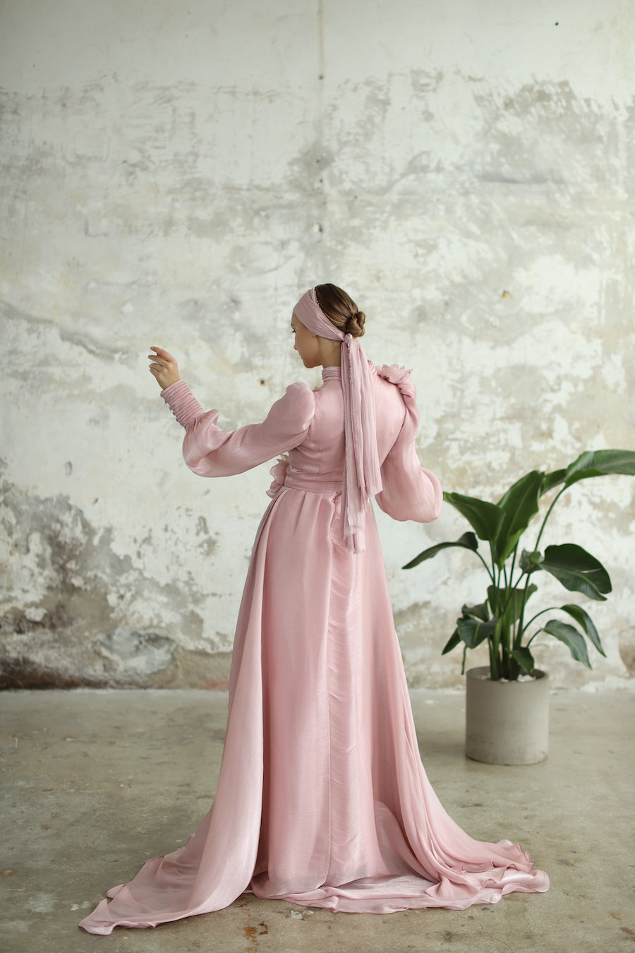 Çiçek Detaylı Manolya Elbise Pudra