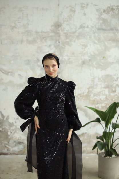 Bocuklu Manşet Kurdelalı Siyah Kalem Elbise