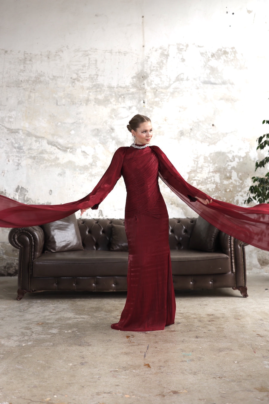 Çıkarılabilir Şal Detaylı Taş İşlemeli Elbise Bordo 20261