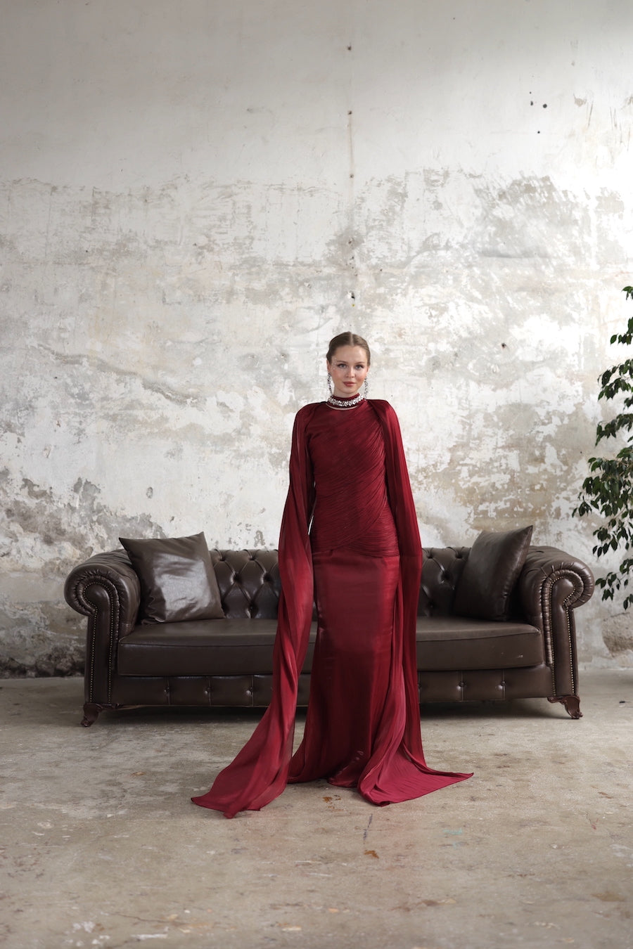 Çıkarılabilir Şal Detaylı Taş İşlemeli Elbise Bordo 20261