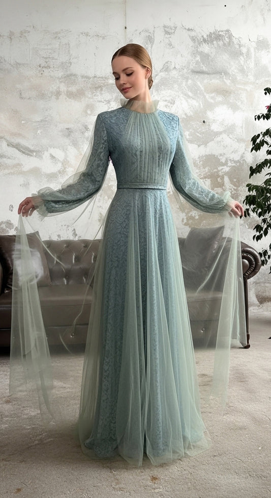 Dik Yaka Pileli Tül Panel ve Dantel Detaylı Uzun Tasarım Abiye_37