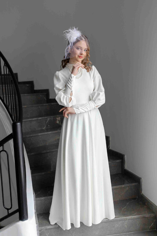 Robe de mariée Helen avec collier de perles