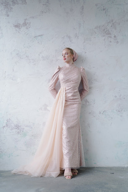 שמלת ערב נוצצת בצבע נחושת